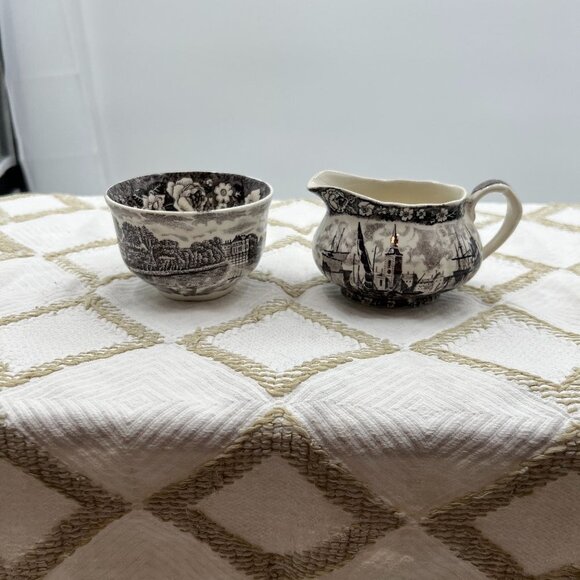 Thames River Scenes by Palissy Pottery Sugar bowl and creamer.  Made in England - Picture 1 of 15